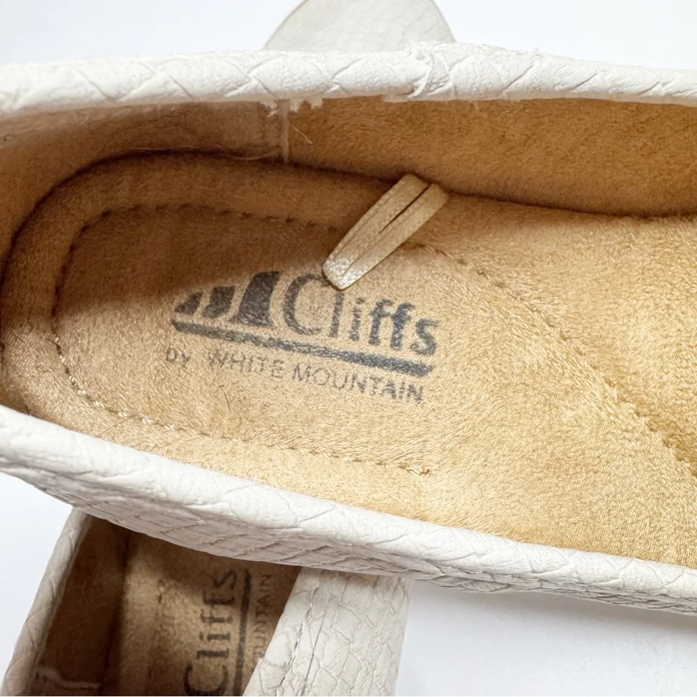 Cliffs White Mountain Dora Loafers